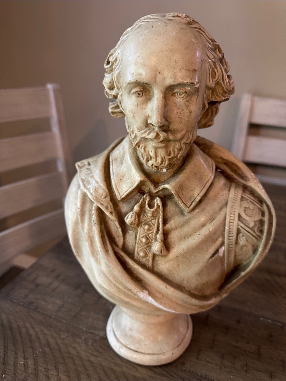 Antique-Style Decorative Bust Sculpture in Beige